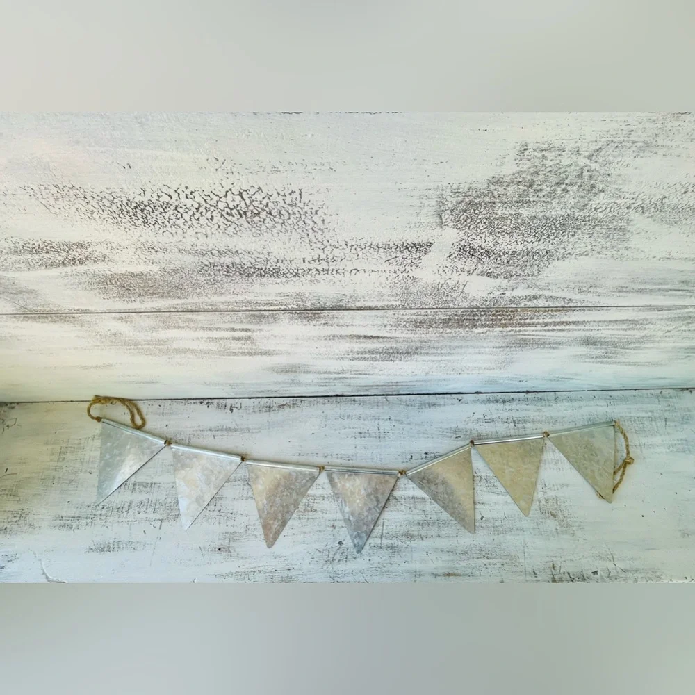 *Believe Metal Pennant Garland 45”